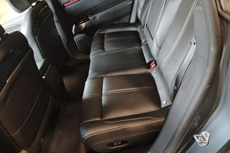 Used Zeekr 7X 2025 100 kWh Long-Range Rear-Wheel Drive with Intelligent Driving Features Left Rear Seat