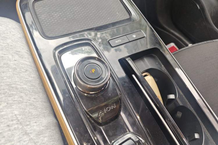 Used AION S 2022 Meizu 580 Pio Gear Lever