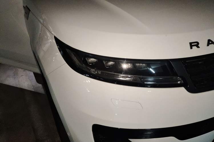 Used Land Rover Range Sport 2025 400 PS Dynamic SE Right Front Headlight