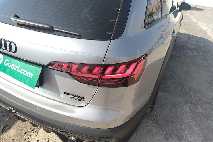 Used Audi A4 2023 allroad quattro
