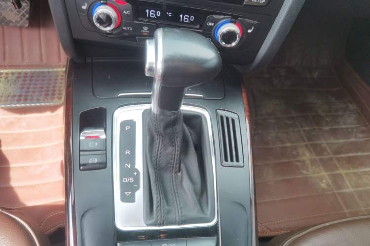 Used Audi A4L 2015 35 TFSI Automatic Standard Model Gear Lever