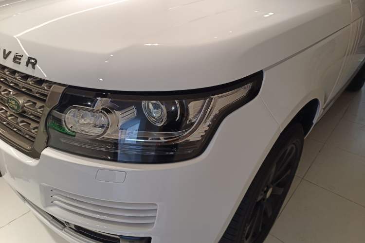 Used Land Rover Range Vogue 2015 3.0 V6 U.S.-Spec Executive Edition