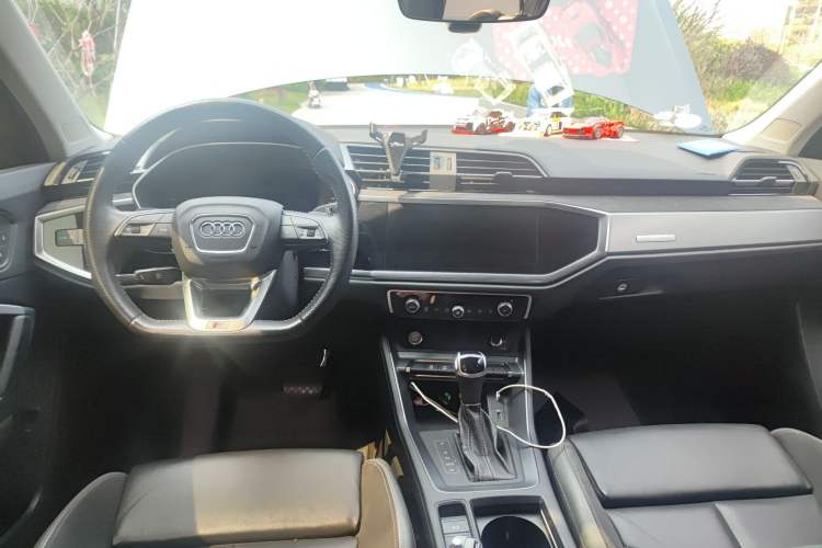 Used Audi Q3 2020 40 TFSI Fashion Dynamic Model