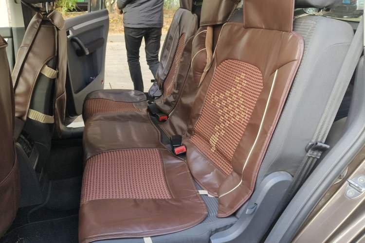 Used Volkswagen Touran 2013 1.4T Manual Fashion Edition 5 Seats Left Rear Seat