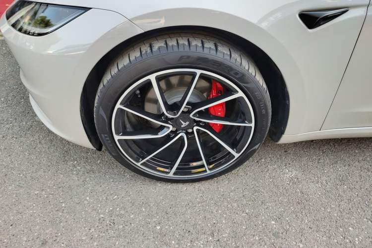 Used Tesla Model 3 2023 Long-Range All-Wheel-Drive Version