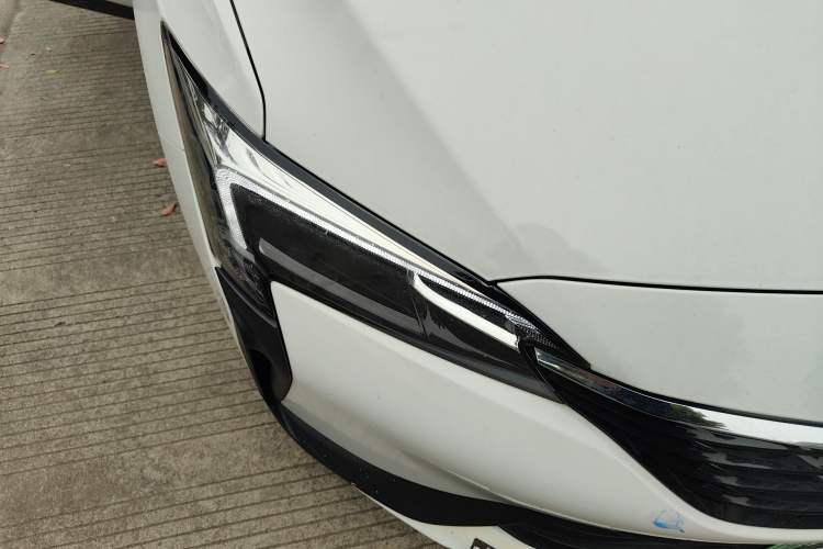 Used Buick Velite 6 2022 Plug-in Hybrid Connected Fashion Model Right Front Headlight