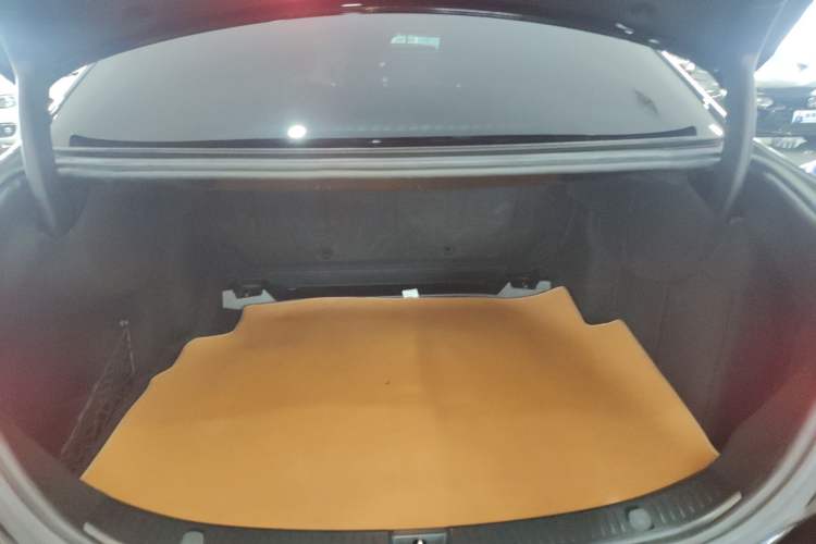 Used Mercedes-Benz E-Class 2017 E 300 L Luxury Model