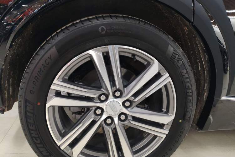 Used Cadillac LYRIQ 2024 Rear-Drive Standard Range Luxury Edition