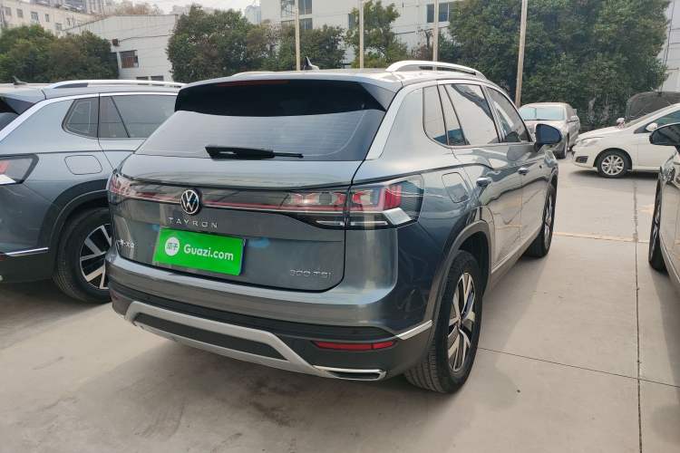 Used Volkswagen Tayron 2023 300TSI Two-Wheel-Drive Luxury Plus Advanced Edition Rear Right 45 Deg