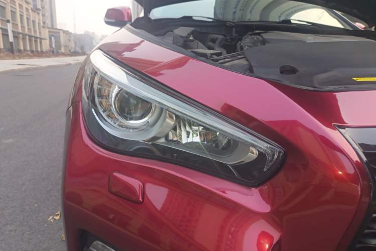 Used Infiniti Q50 2014 3.7L Luxury Sport Edition Right Front Headlight