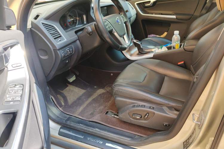 Used Volvo XC60 2015 T5 Smart Upgrade Model