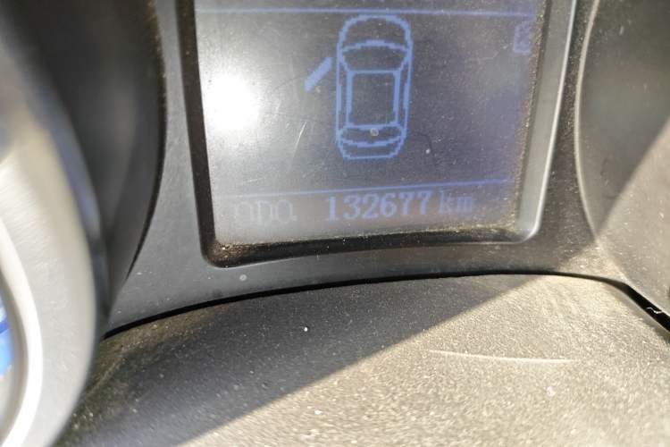 Used Chery E3 2013 1.5L Manual ZhiShang Model Odometer Close Up