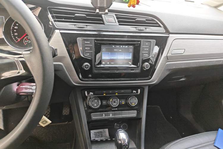 Used Volkswagen Touran 2016 Volkswagen Touran L 280TSI DSG Comfort Edition