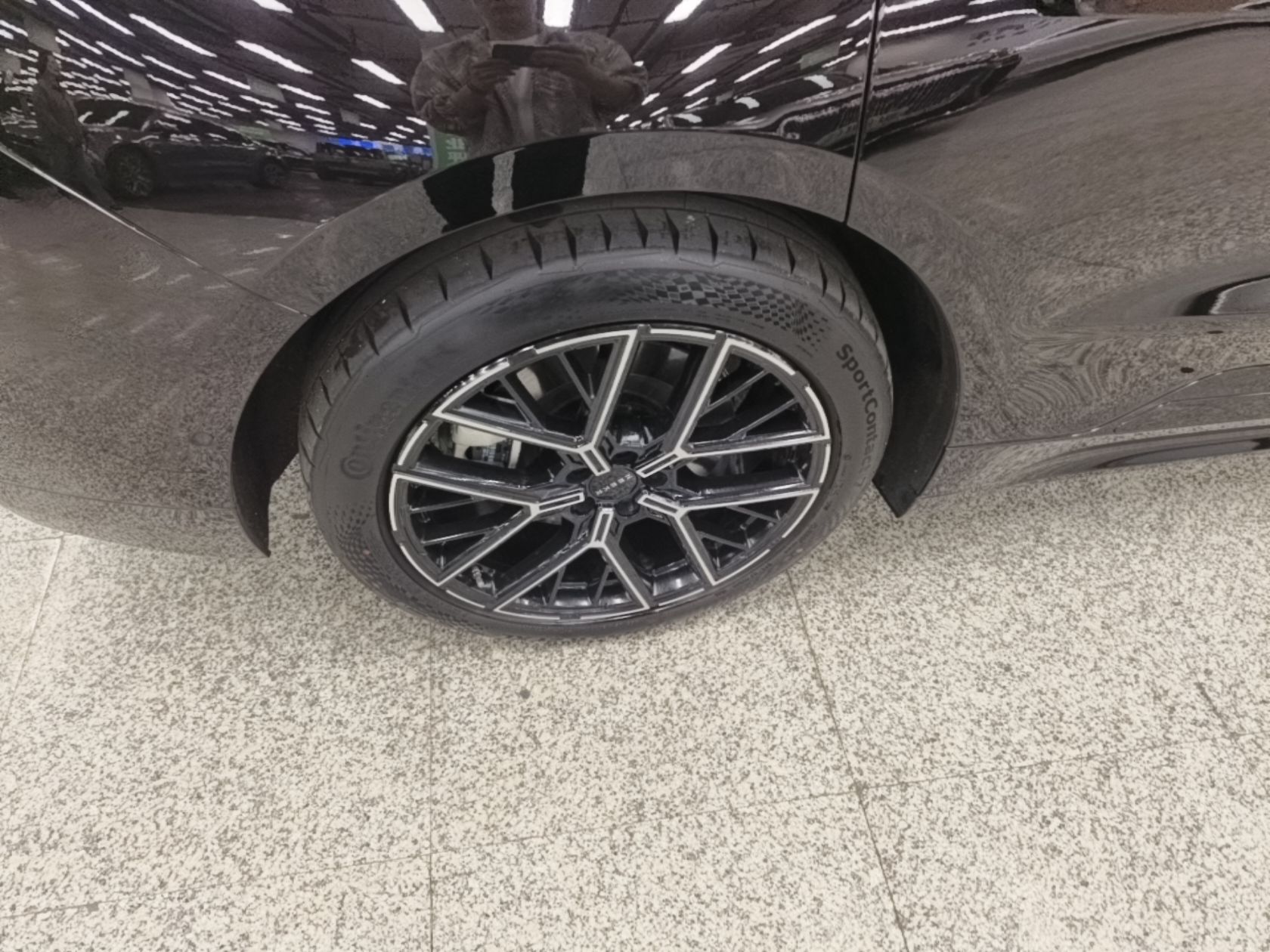 Zeekr 001 2026 95° All-Wheel-Drive Max Edition — снимка 11