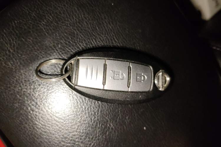 Used Nissan X-Trail 2014 2.0L CVT Comfort Edition 2WD Vehicle Key