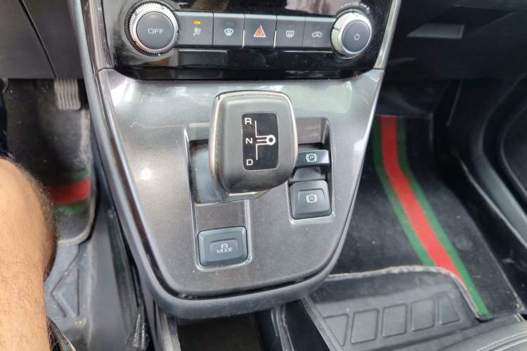 Used ORA iQ 2018 High-Range Version Smart Connectivity Model
