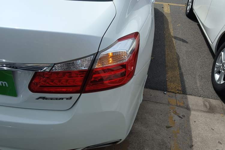 Used Honda Accord 2015 2.0L LX Comfort Edition
