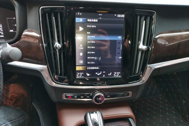 Used Volvo S90 2018 T4 Zhiyuan Edition