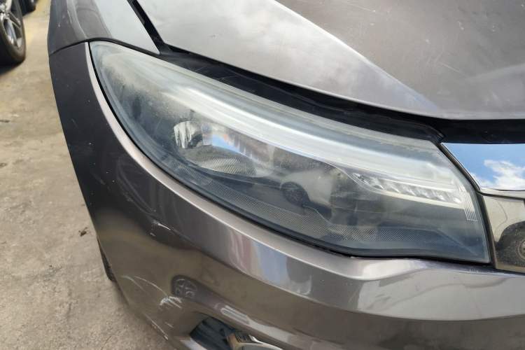 Used Qoros 3 2016 Hatchback 1.6T Automatic ZhiKu Model