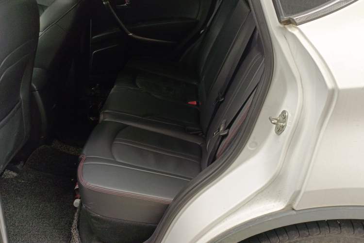 Used Bestune X80 2017 1.8T Automatic Luxury Model Left Rear Seat