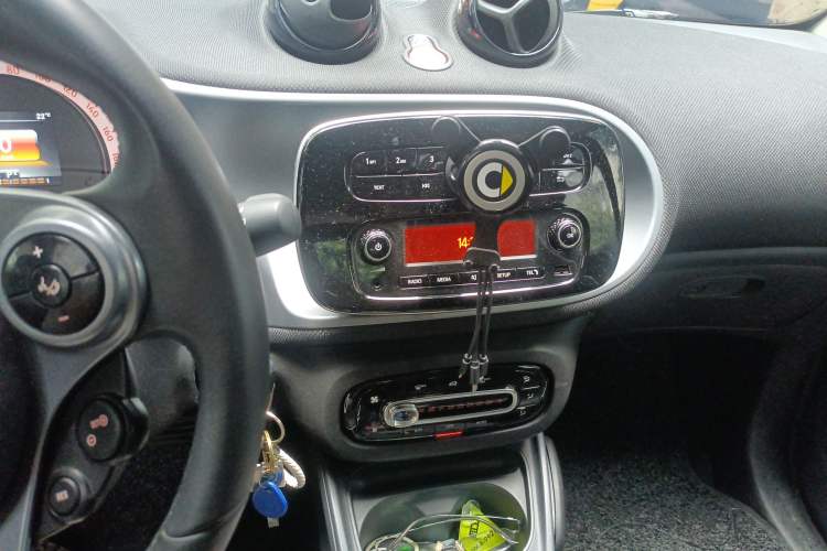 Used smart fortwo 2019 0.9T 66kW Hardtop Wind Power Edition China VI