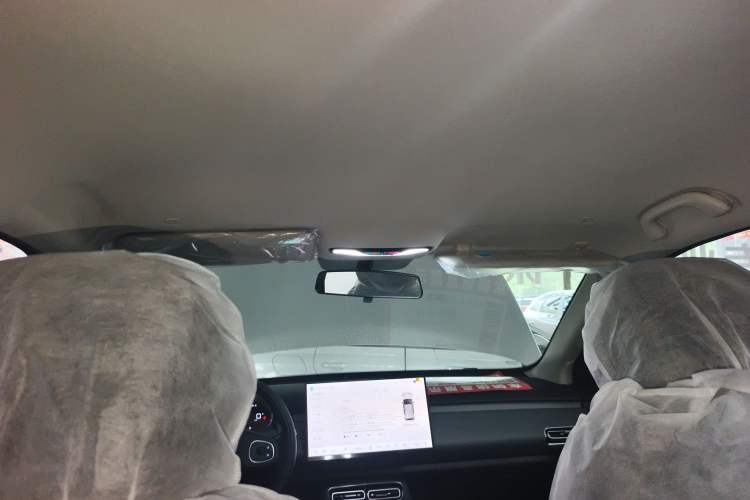 Used CHANGAN NEVO Q05 2026 Model 405Max
