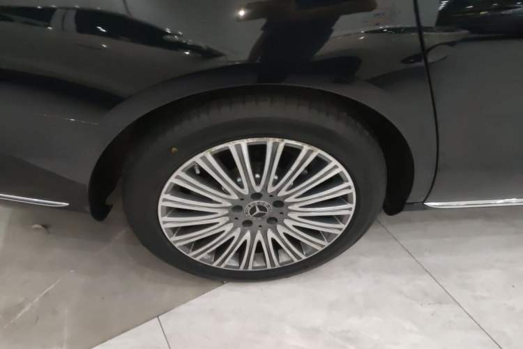 Used Mercedes-Benz E-Class 2020 Facelift E 300 L Stylish Edition