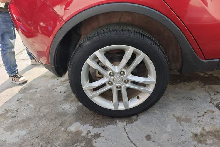 Used CHANGAN CS35 2015 1.6L Manual Luxury Model China IV Standard
