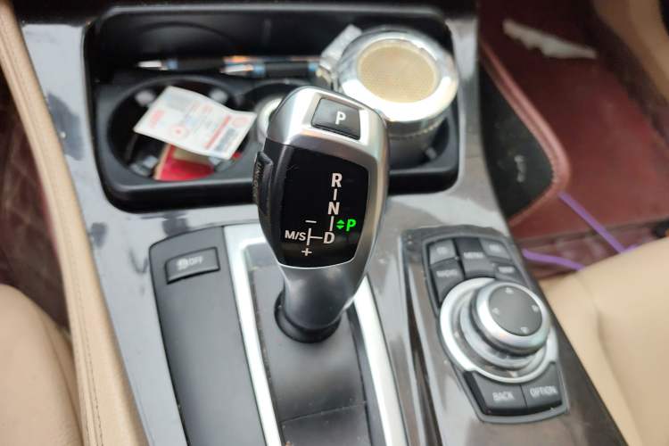 Used BMW 5 Series 2012 523Li Luxury Model