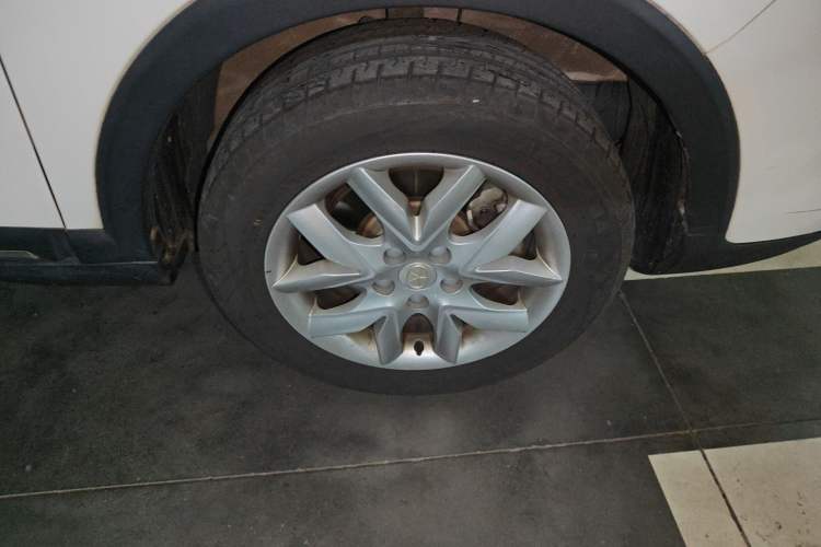 Used JAC Group Refine S3 2014 1.5L Manual Luxury Smart Model Right Front Wheel Hub