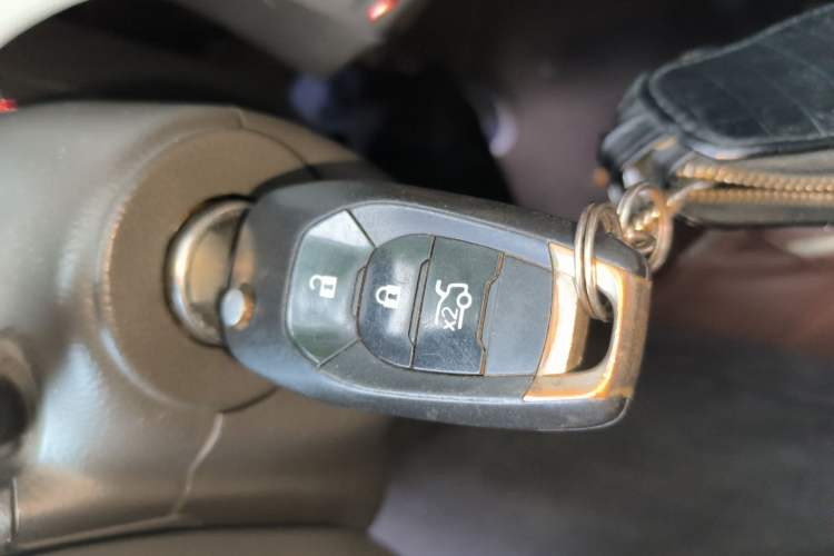 Used Chevrolet Cruze 2015 1.5L Classic SE AT
