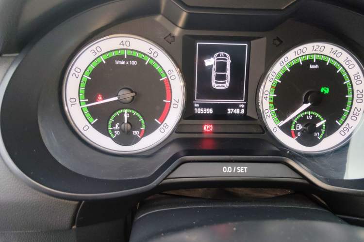 Used Skoda Octavia 2018 TSI230 DSG Luxury Edition Odometer Close Up