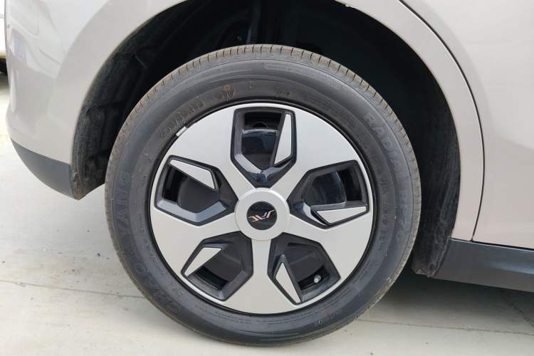 Used JAC Yiwei 3 2024 Zhi'ai Edition 330km Air Right Rear Wheel Hub