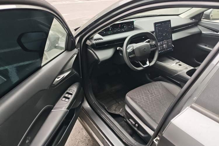 Used CHANGAN NEVO A05 2025 Truly Delicious Version 145 Leading Edition Driver Seat