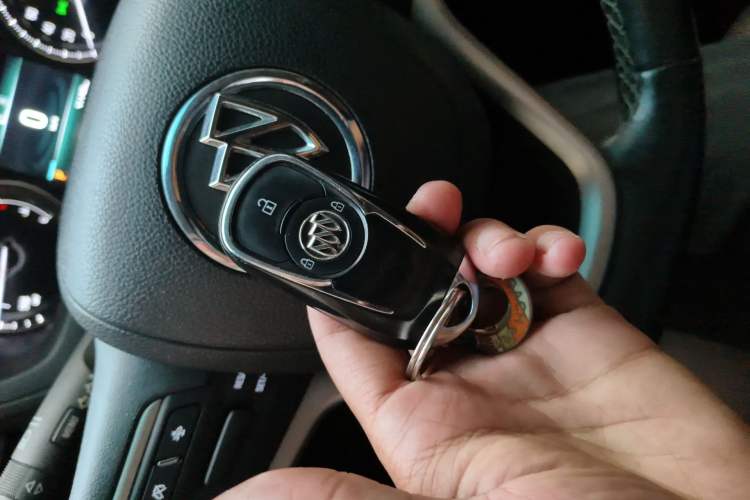 Used Buick GL6 2018 18T 6-Seater Prestige Model Vehicle Key