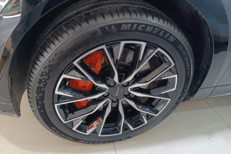 Used Zeekr 7X 2025 100kWh Long-Range All-Wheel Drive Intelligent Driving Version
