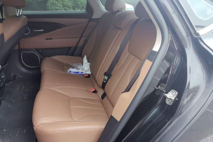 Used Geely Auto Emgrand GT 2017 1.8T Luxury Model Left Rear Seat