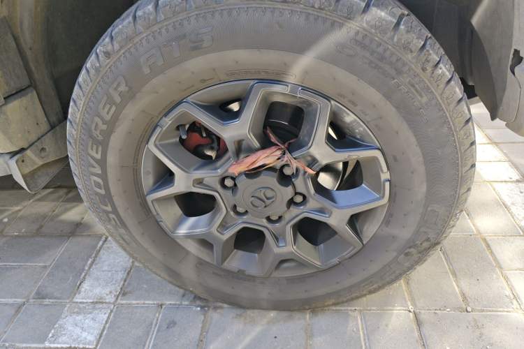 Used BAIC Off-Road BJ40 2018 2.3T Automatic Four-Wheel Drive Ring of the Tower Champion Edition China V Emission Standard Right Front Wheel Hub