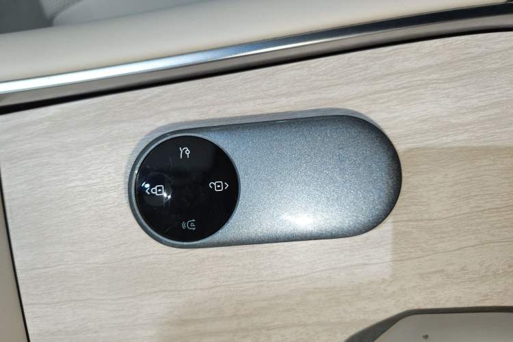 Used Hima Luxeed S7 2025 785 km Ultra Interior 1