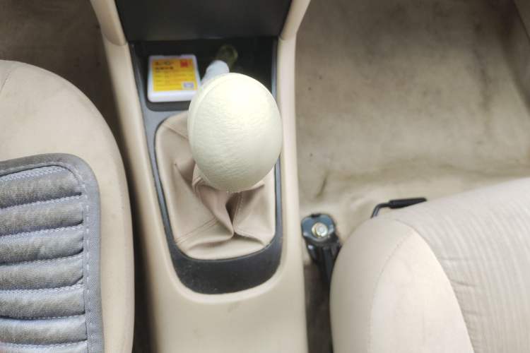 Used Chery Fengyun 2 2010 Hatchback 1.5L Ambition Model Gear Lever