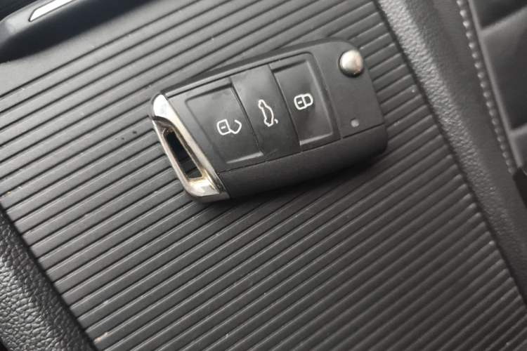 Used Volkswagen Sagitar 2020 280TSI DSG Comfort Version China VI Standard Vehicle Key