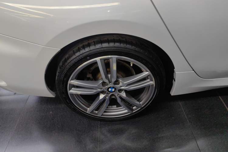 Used BMW 1 Series 2020 125i Leading Model M Sport Package Right Rear Wheel Hub