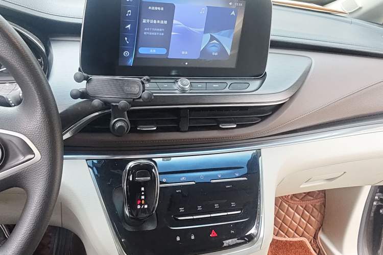 Used Buick GL8 2023 Land Executive Class Comfort Model
