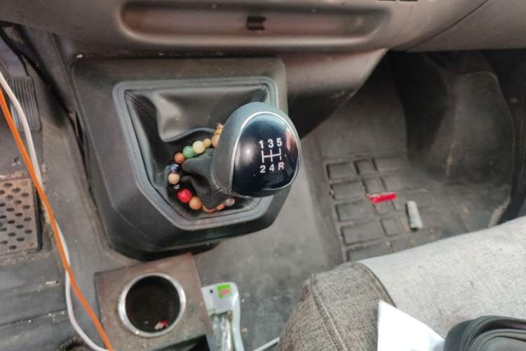 Used JMC Transit 2017 2.8T Commercial Version Short Wheelbase Mid-Roof 6/7/8-Seater JX493 Gear Lever