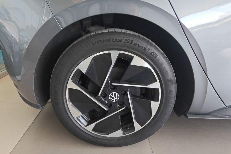 Used Volkswagen ID.3 2022 Pure Edition Right Rear Wheel Hub