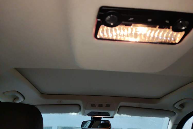 Used BMW 5 Series 2014 525Li Luxury Design Package
