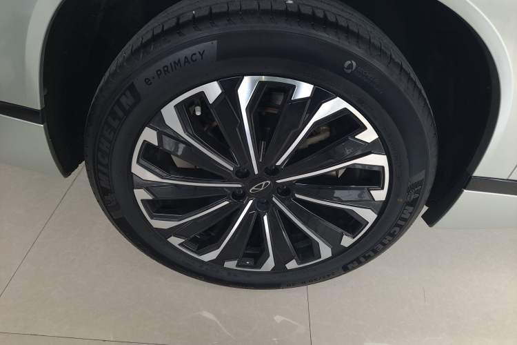 Used Chery Tiggo 9 2023 2.0T Dual-Clutch Two-Wheel Drive Prestige Version 5 Seats
