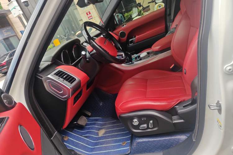 Used Land Rover Range Sport 
