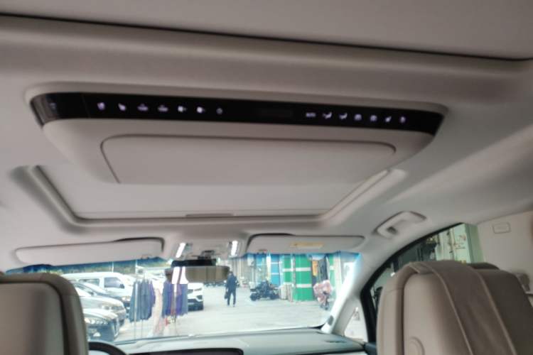 Used Buick GL8 New Energy 2024 Lu Zun Deluxe Edition 7-Seater
