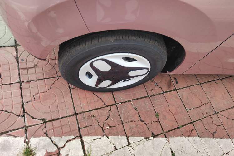 Used Geely Galaxy Panda 2025 210 km – Yuanqi Bear Exterior 7